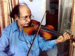 Suresh Gujar performing in program