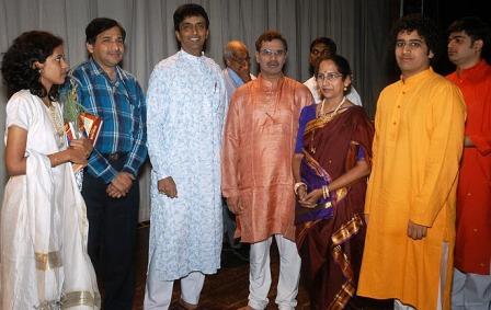 Dr. Manjiree Gokhale with Ajit Kadkade and other guests.