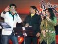 Singers - Prashant Naseri , Chintamani Sohoni and Sanjeevani Bhelande performing in the program Mahek-e-Do Deewane