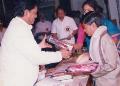 Abhijit receiving Marathwada Gaurav Puraskaar from Ex. CM Late Shri. Vilasrao Deshmukh in 1999