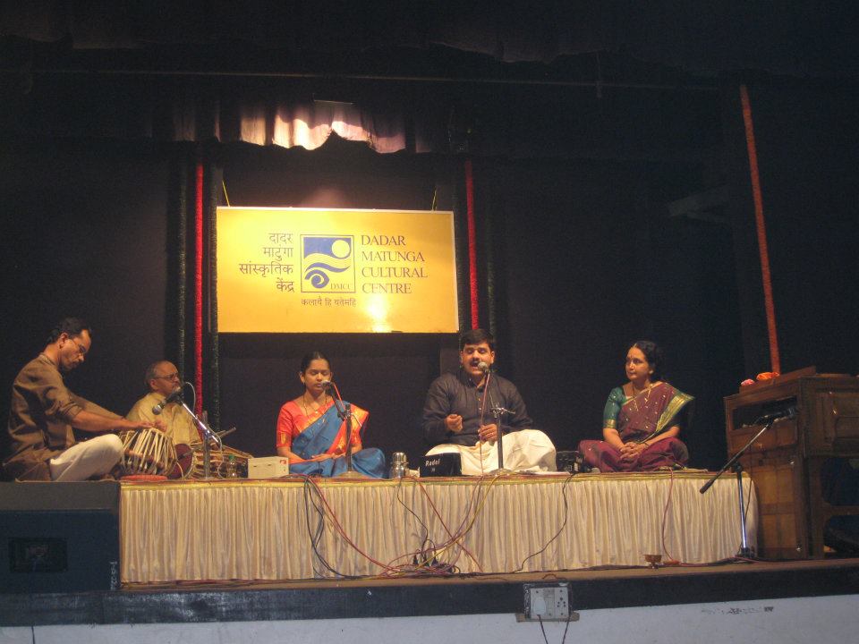 Vidyanand Deshpande, Vidyanand Deshpande, Abhay Mate, Bhakti Khandekar, Atul Ravindra Khandekar, Varsha Joglekar and Varsha Joglekar at Dadar Matunga Cultural Centre