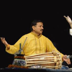 Akhilesh Gundecha performing in concert