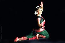 Meera Sreenarayanan performing Bharatnatyam dance.