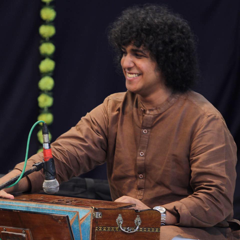  Omkar Agnihotri Harmonium Player