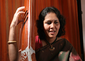 Aparna Kelkar in concert.