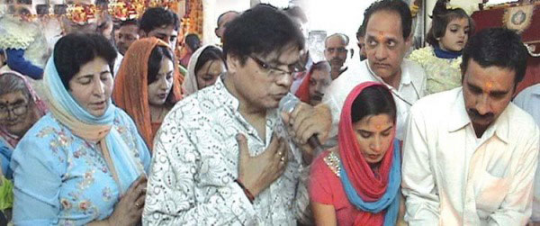 Surender Saxena in Sai function.