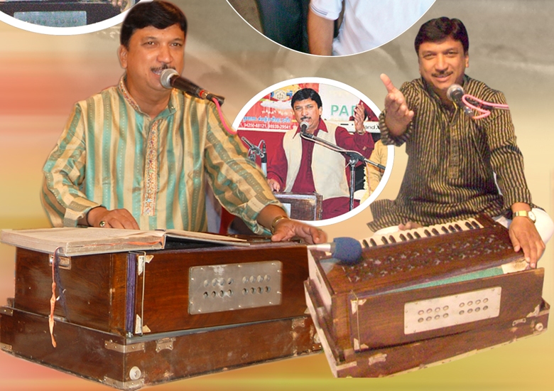 Santosh Agnihotri performing