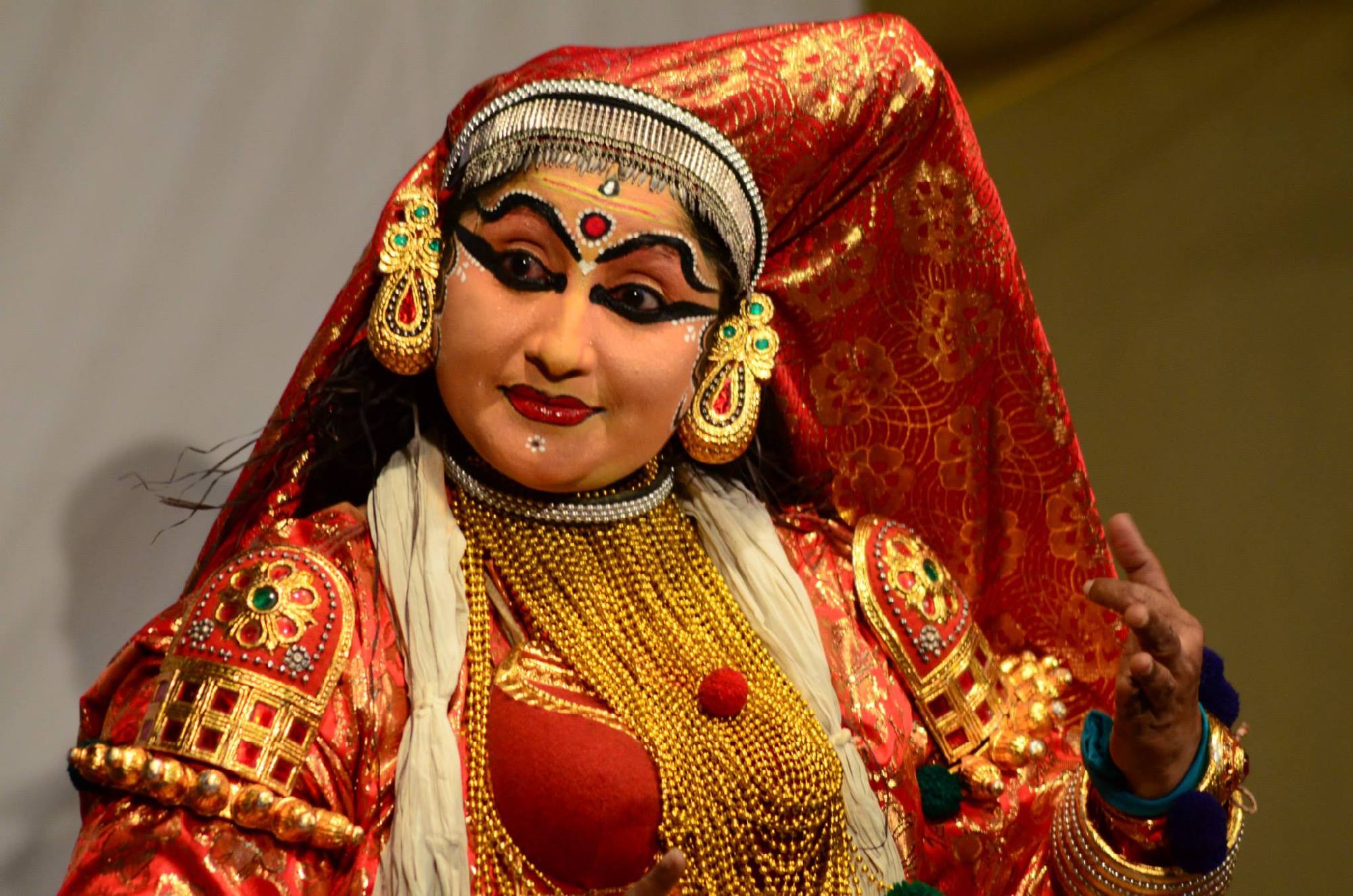 Sasikala performing Paravur