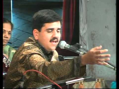 Atul Khandekar performing in Balgandharva Mahotsav