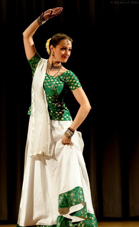 Fanny - Meera performing in program