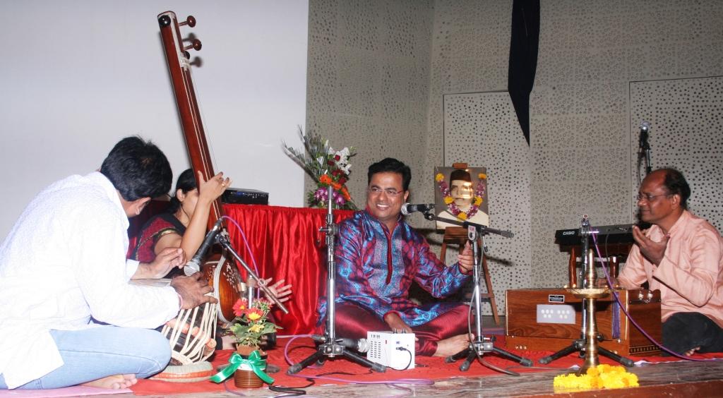 Dhananjay Marathe performing in program
