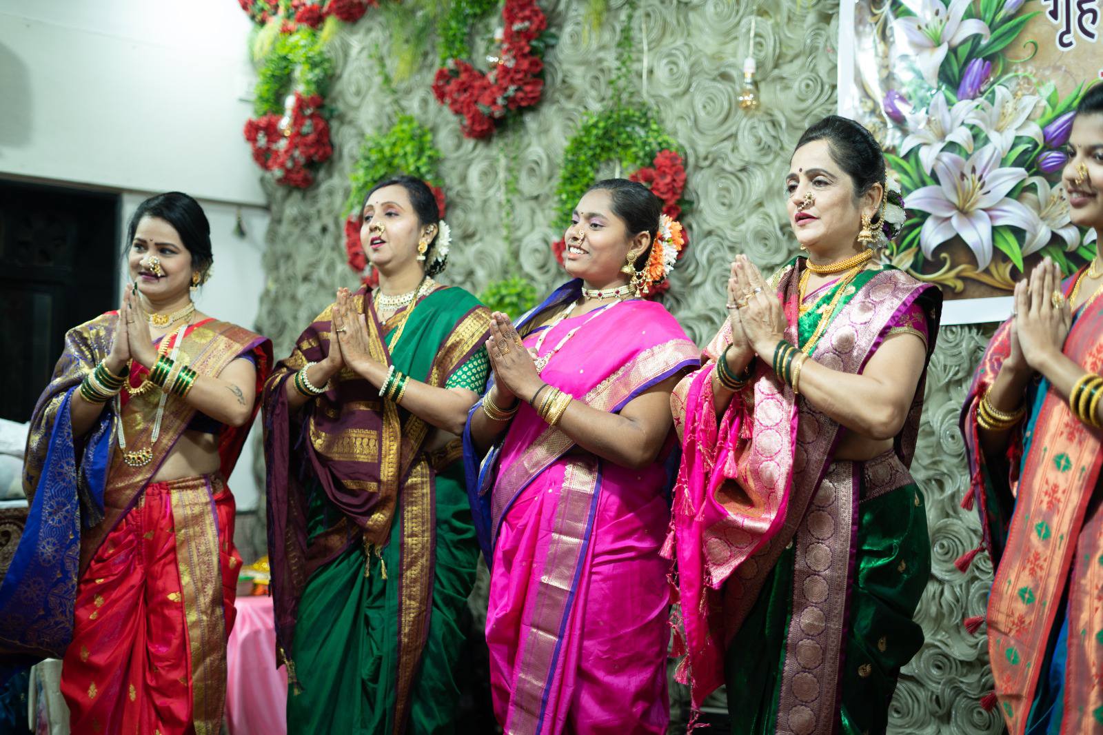 Godva Sanskruticha Group performing in program at Mumbai