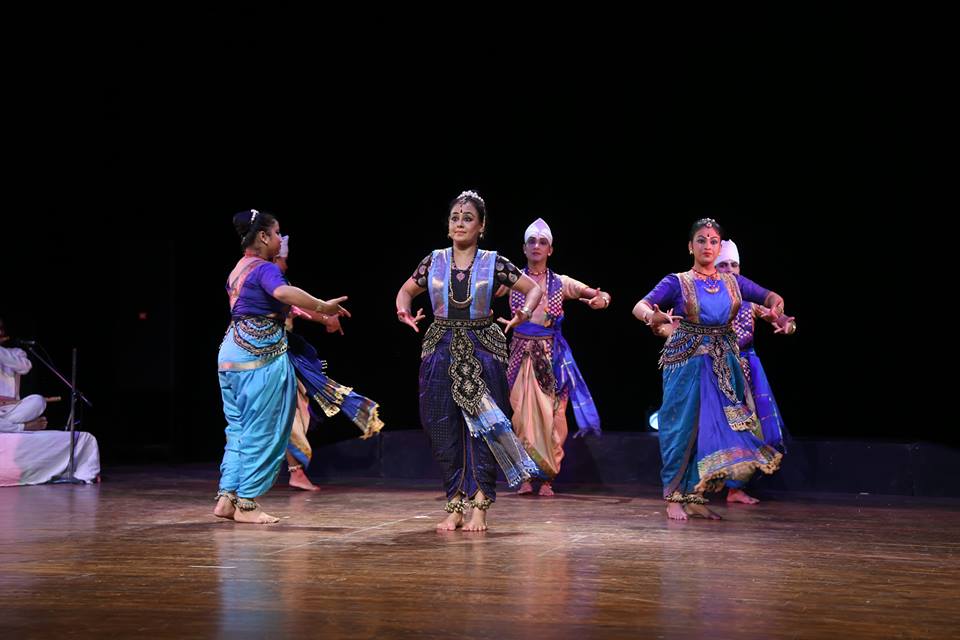 Prateesha Suresh performing in group