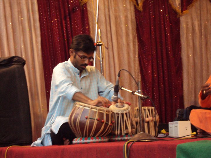 Bhavanishankar performing in concert