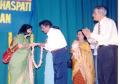 Ragini being felicitated at Acharya Brihaspati Sammelan