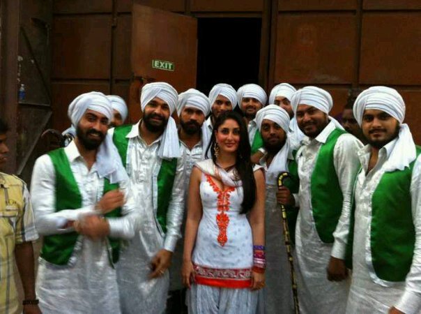 Bhangra Group with Kareena Kapoor (Nitin Bedi Events)