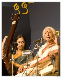 Arati accompanying her Guru Dr. Prabha Atre
