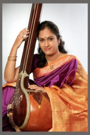Arati Thakur-Kundalkar - Hindustani classical vocalist